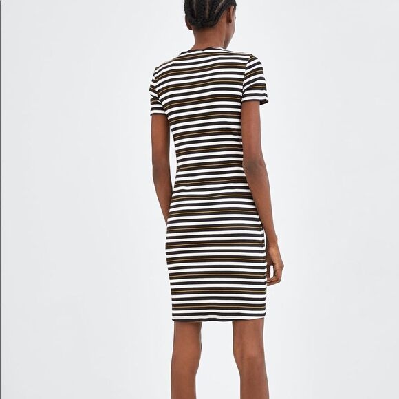 ✨ FITTED RIBBED DRESSDETAILS✨ - Picture 6 of 7